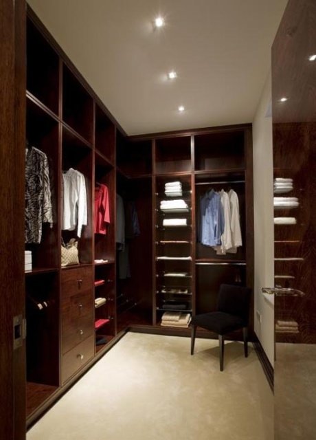 brown-walk-in-closet5