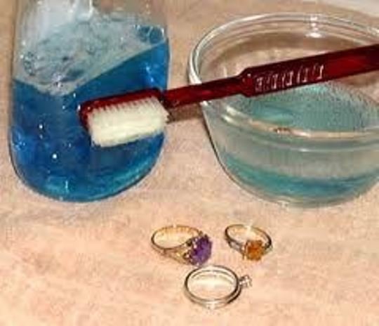 how-to-clean-jewelry