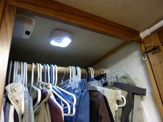 lighting-closet7