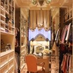 luxurious-walk-in-closet3