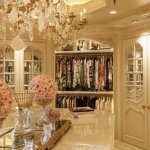 luxurious-walk-in-closet4