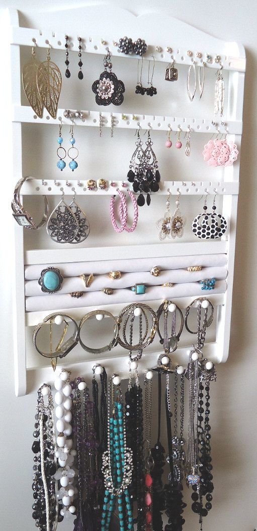 organized-jewelry-accessories1.jpg